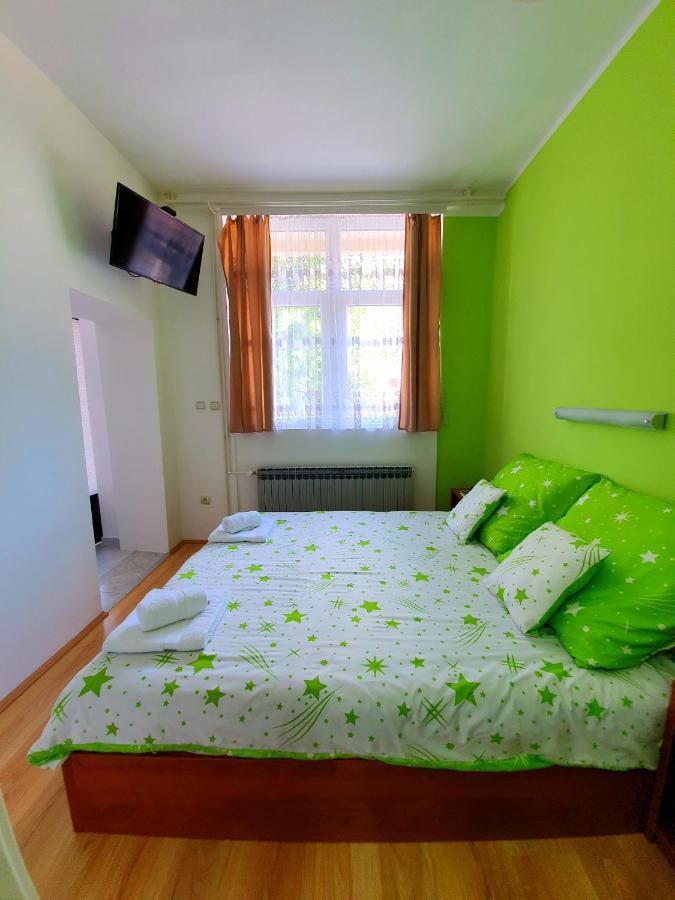 Nilena Apartmani Semêndria Exterior foto