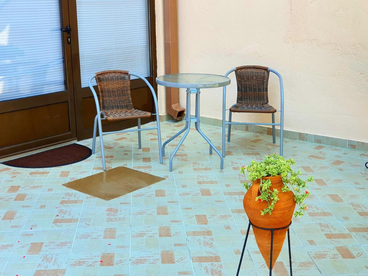 Nilena Apartmani Semêndria Exterior foto