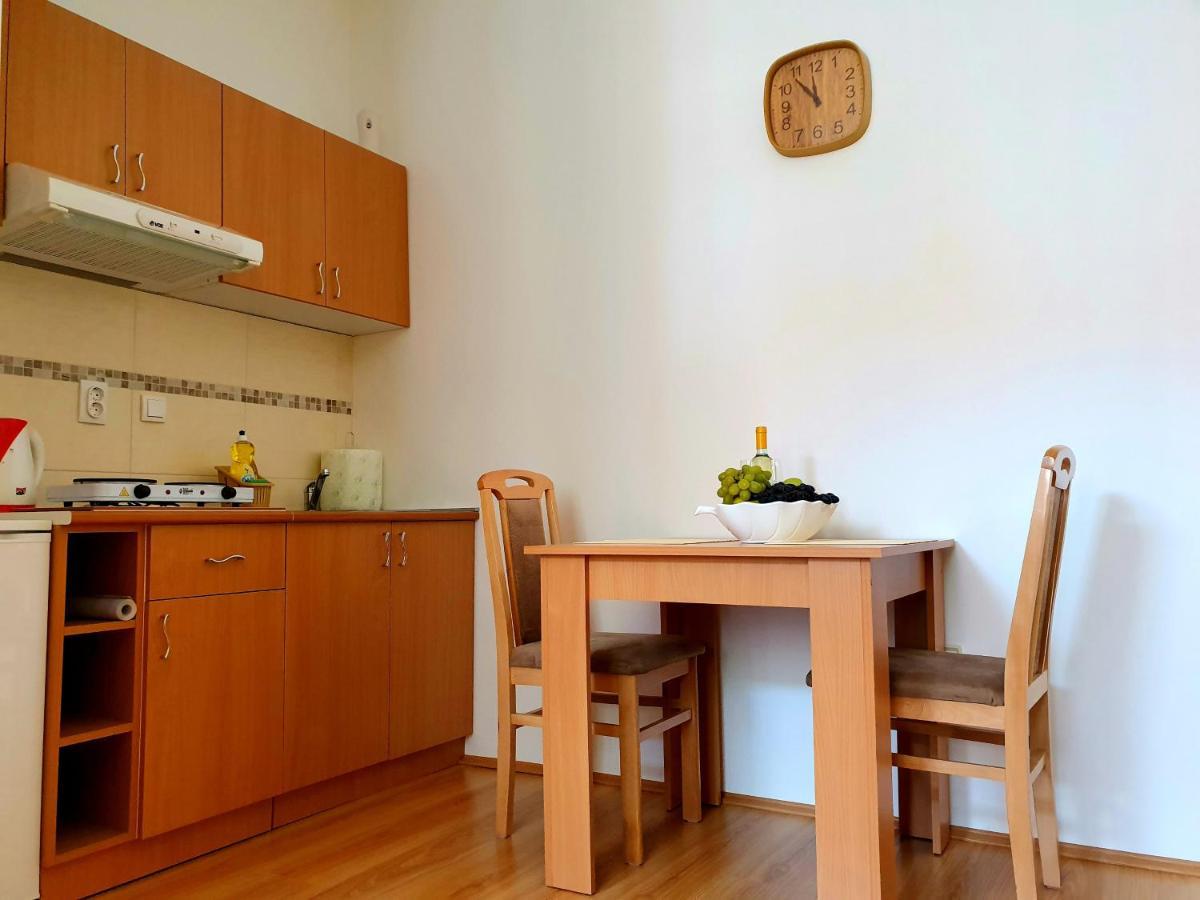 Nilena Apartmani Semêndria Exterior foto