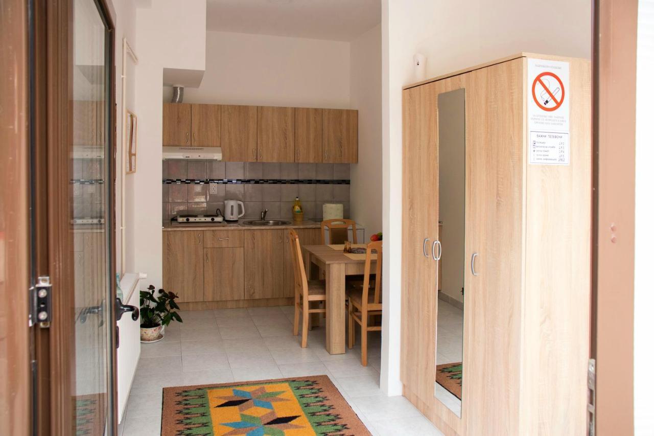 Nilena Apartmani Semêndria Exterior foto
