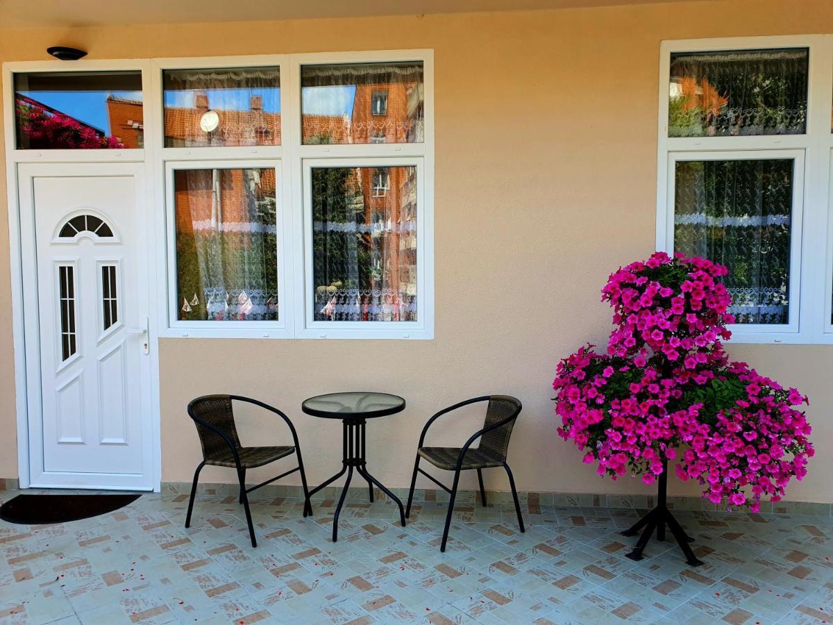 Nilena Apartmani Semêndria Exterior foto