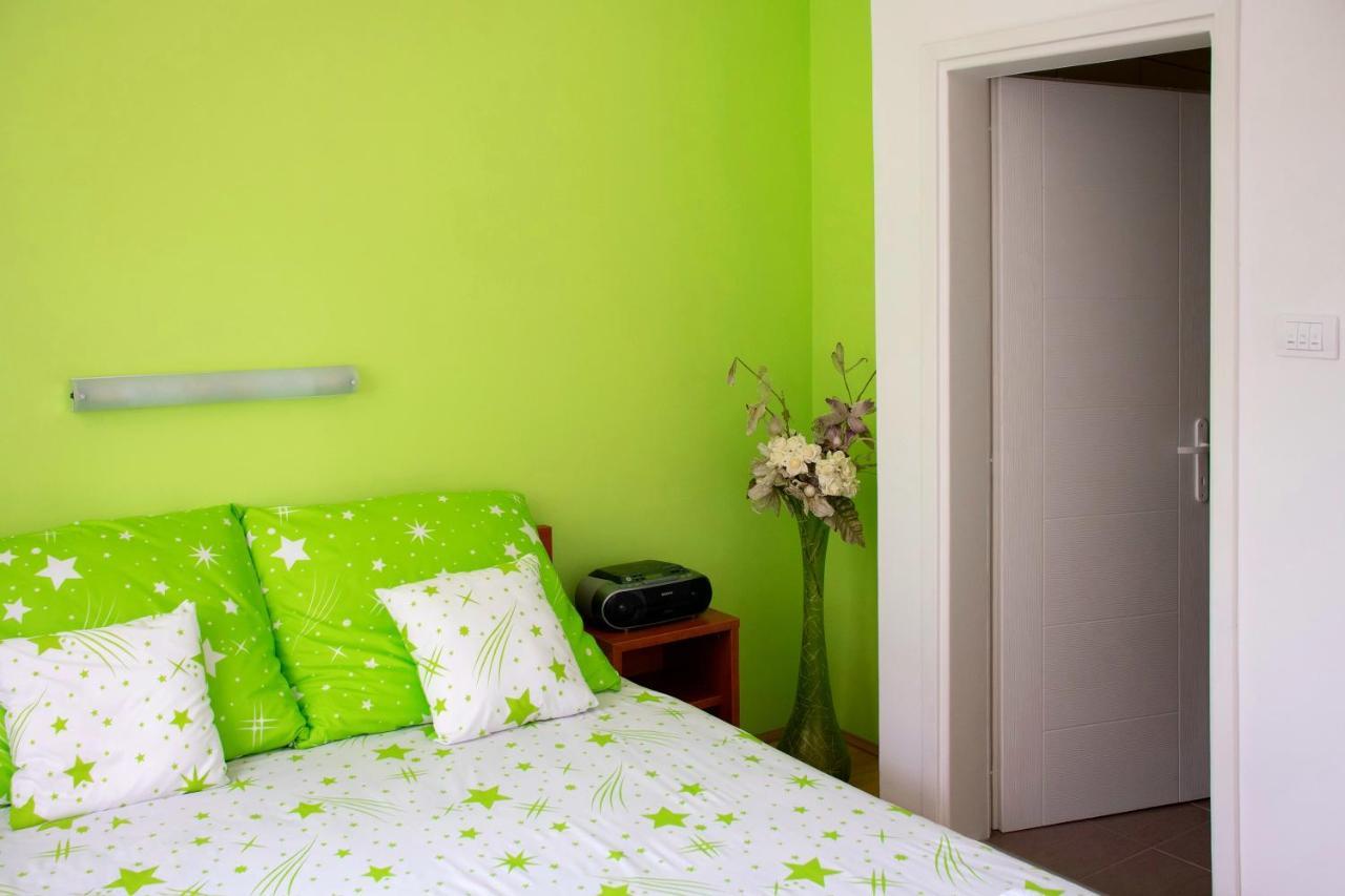 Nilena Apartmani Semêndria Exterior foto