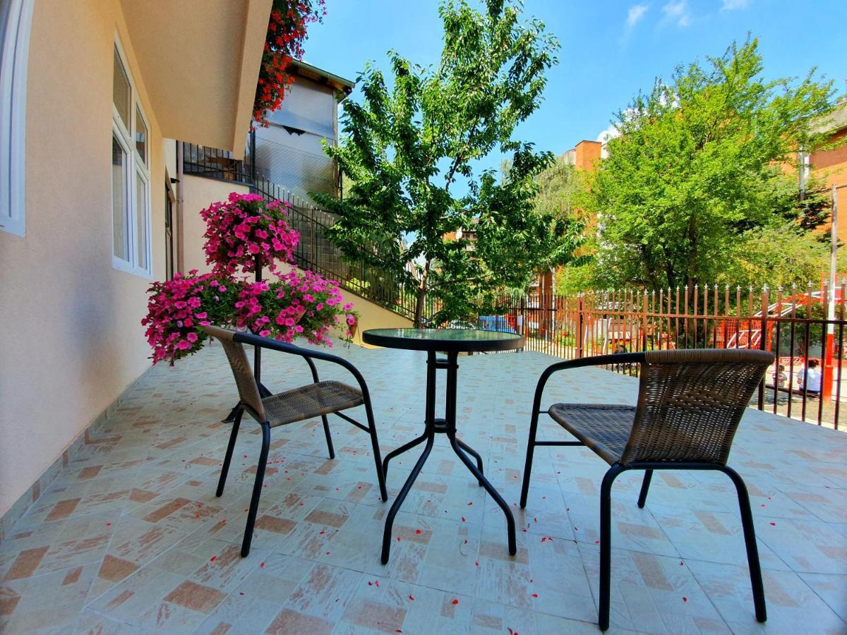 Nilena Apartmani Semêndria Exterior foto