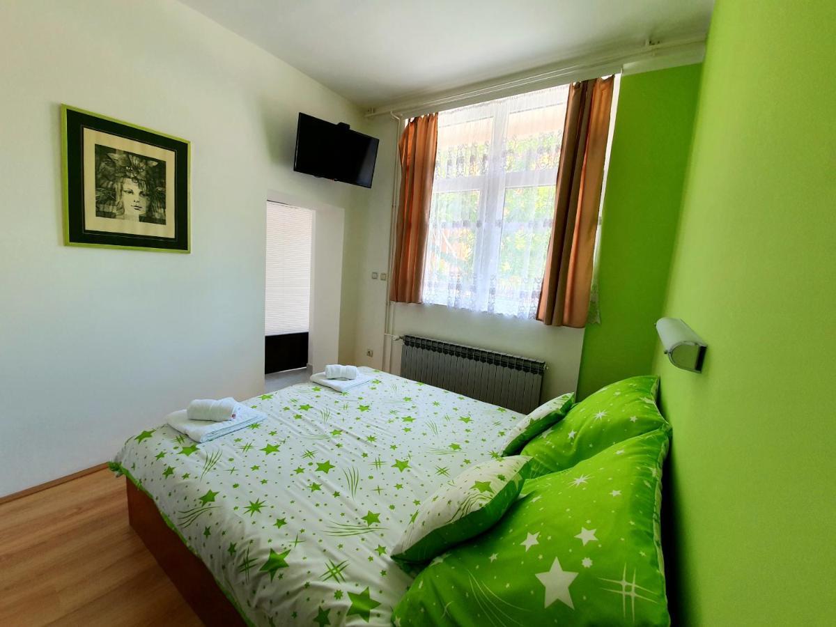 Nilena Apartmani Semêndria Exterior foto