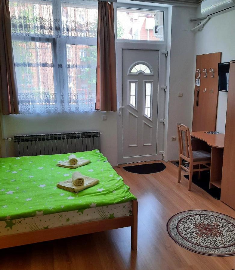 Nilena Apartmani Semêndria Exterior foto