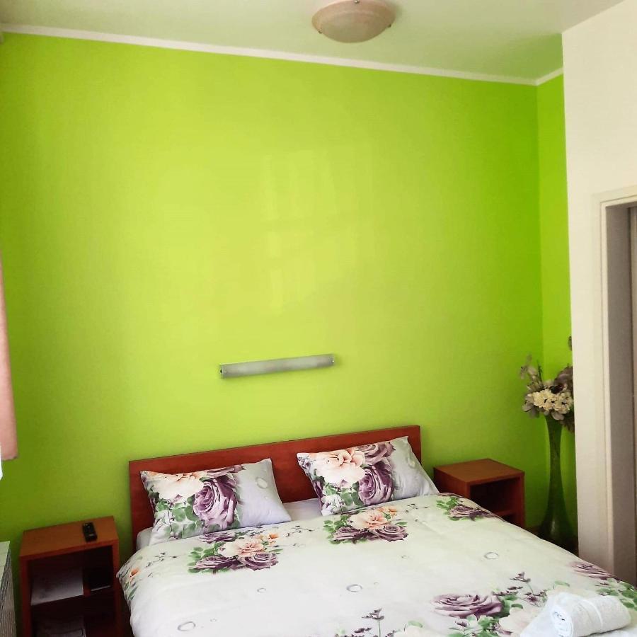 Nilena Apartmani Semêndria Exterior foto
